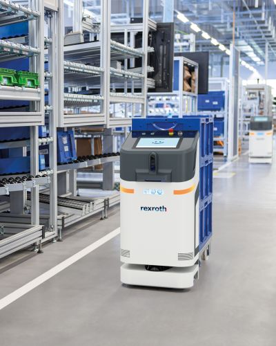 Active Shuttle im Einsatz in einer Produktionshalle
