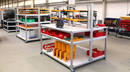 Ergonomic assembly workstation 